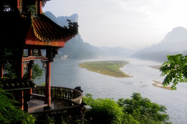 Příroda řeka a pták v Číně, province Guangxi
